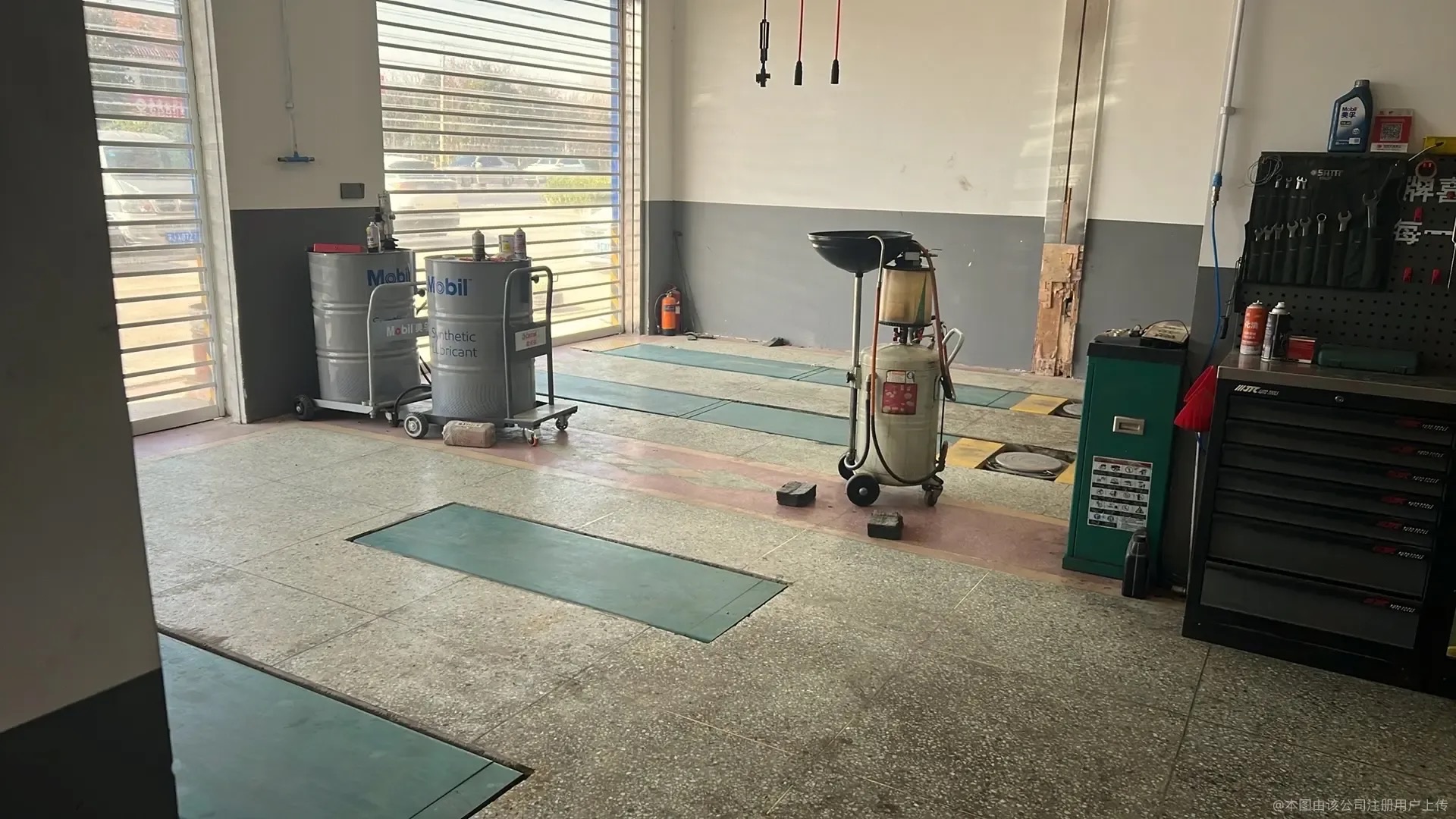 维普特汽车服务兴桥店店内环境与维修工位实景